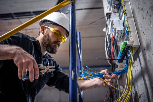 Best Affordable Emergency Electrician  in Preston, IA